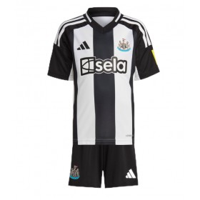 Newcastle United Hemmakläder Barn 2024-25 Kortärmad (+ Korta byxor)